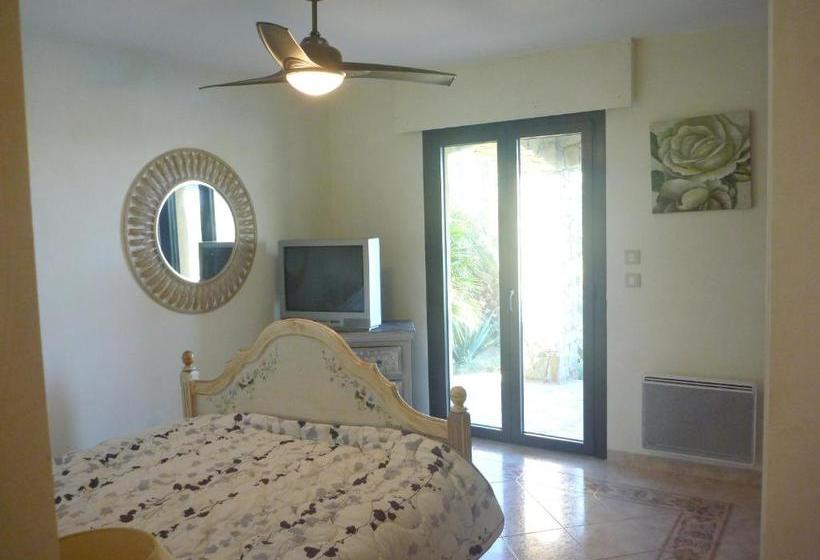 Villa Panoramique Avec Vue Mer Et Montagne A Corbara