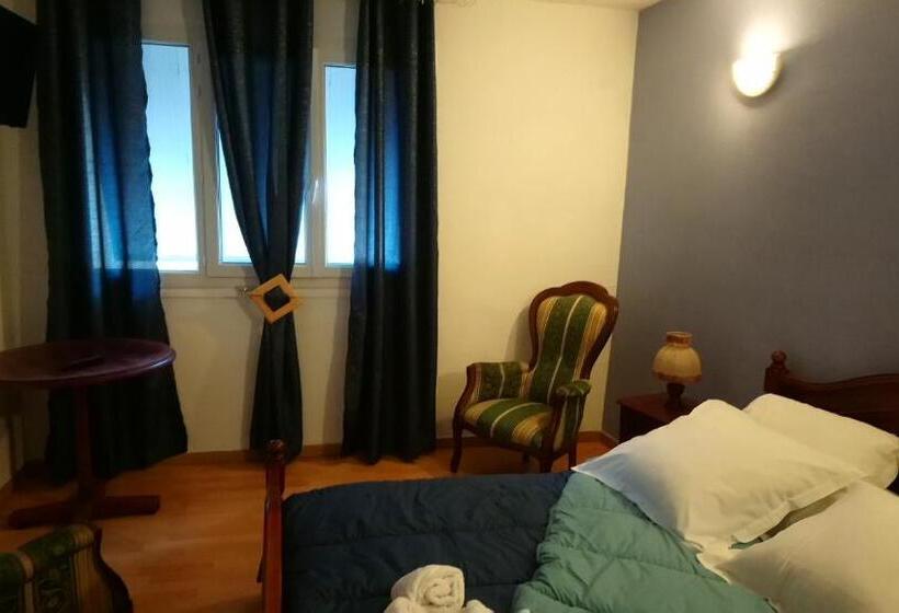 בית מלון כפרי Hôtel Le Passage De Vallon