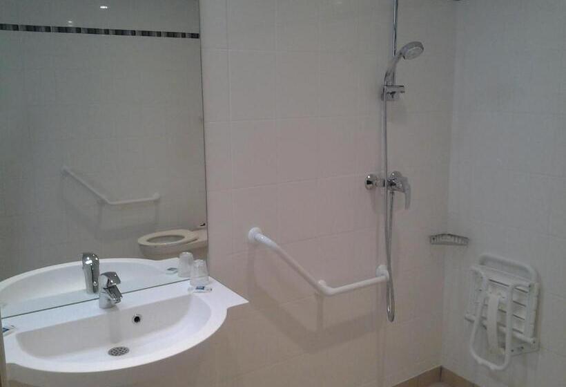 هتل Ibis Budget Givet