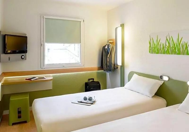 ホテル Ibis Budget Givet