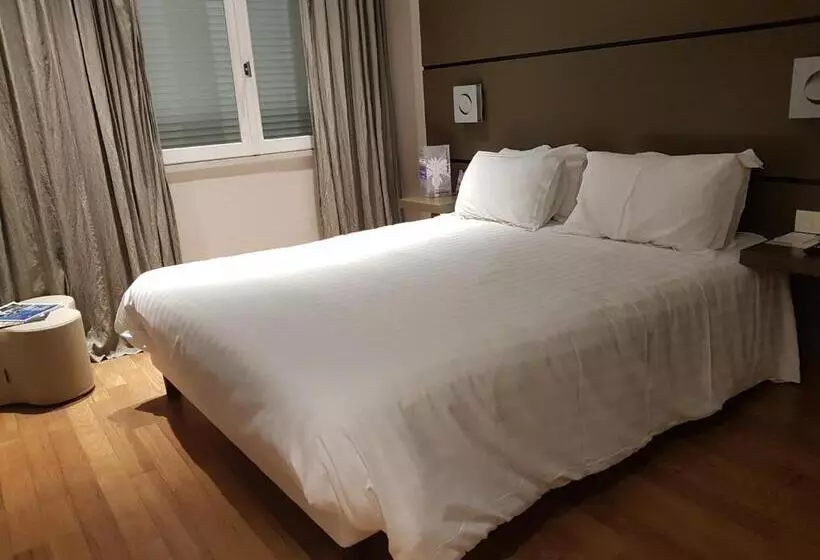 هتل Hôtel Bor