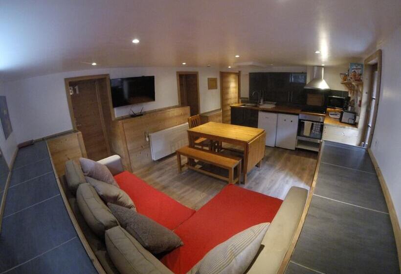 فندق صغير Chamonix Lodge