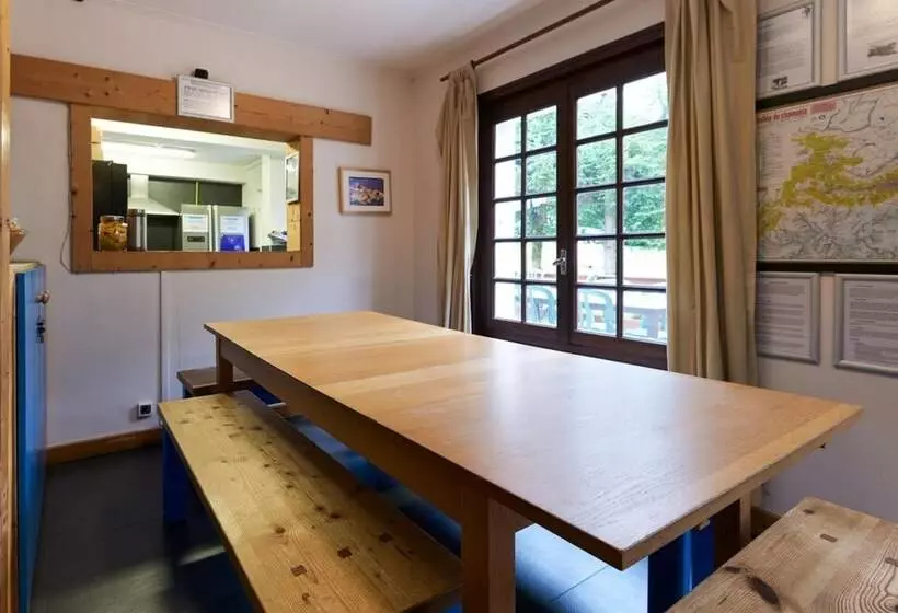 هاستل Chamonix Lodge