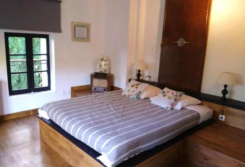 ベッドアンドブレックファースト Chambre D'hôtes Le Moulin De Moulis