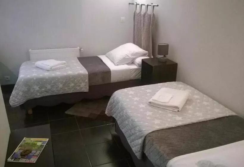 Aamiaismajoitus (B&B) Chambres D Hotes Les Chiens Verts, Jardin, Terrasse, Parking Privé