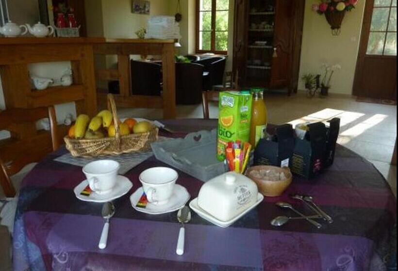 مبيت وإفطار Chambres D'hôtes De La Junchère