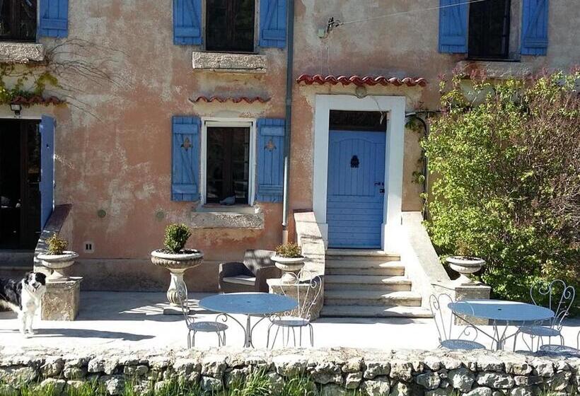 مبيت وإفطار La Bastide Des Pins