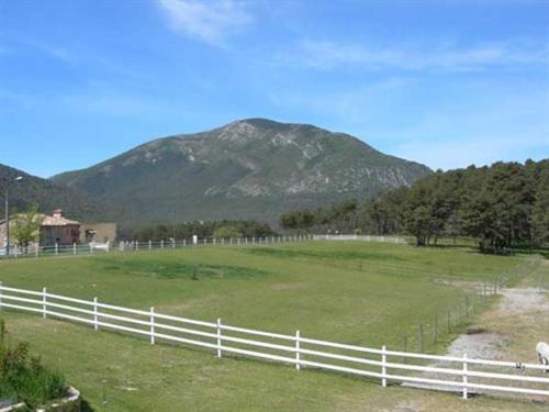 مبيت وإفطار La Bastide Des Pins