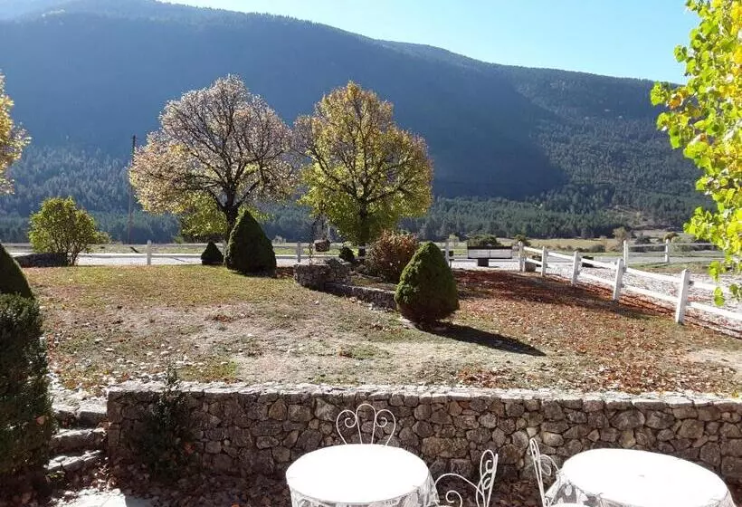 Aamiaismajoitus (B&B) La Bastide Des Pins