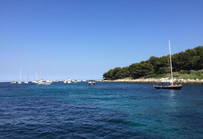 ベッドアンドブレックファースト La Bergerie St Antoine