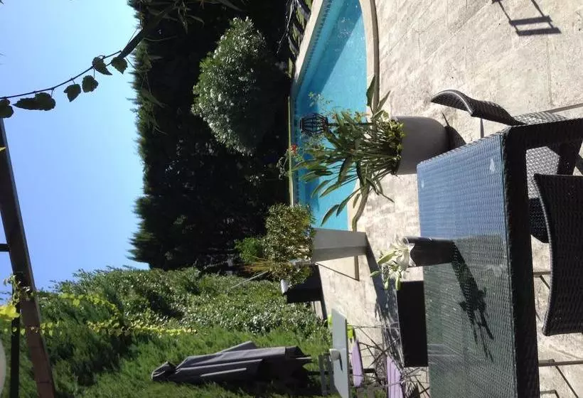 Aamiaismajoitus (B&B) La Demeure