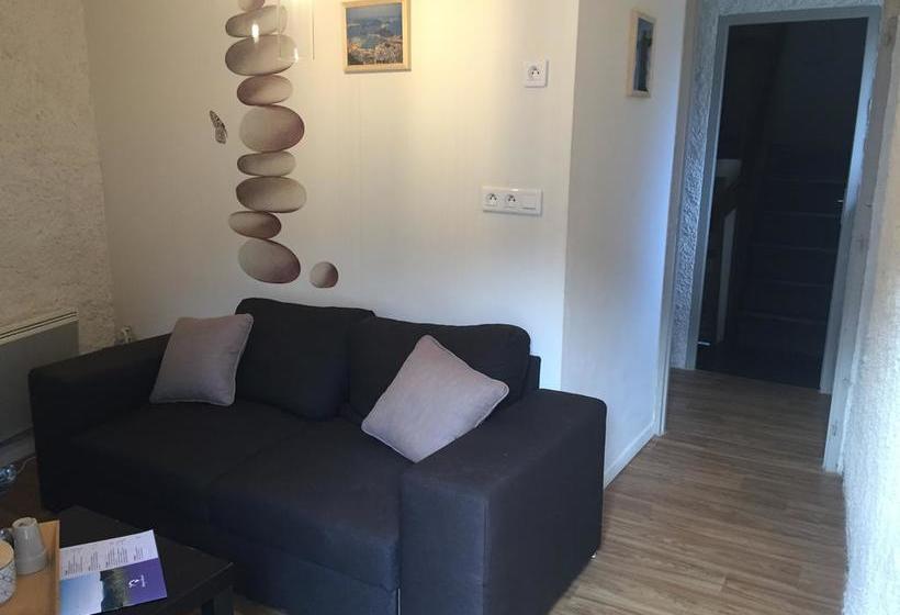 住宿加早餐  Auberge De Vazerat