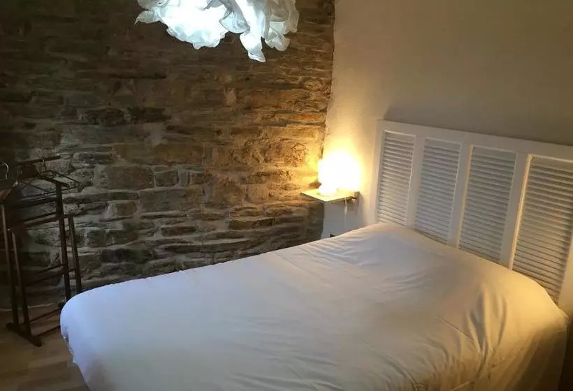 Aamiaismajoitus (B&B) Auberge De Vazerat