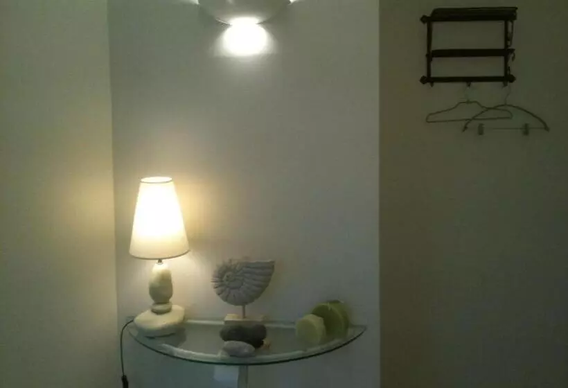 تختخواب و صبحانه La Villa Antalya