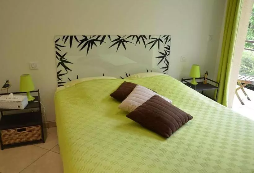 تختخواب و صبحانه La Villa Antalya
