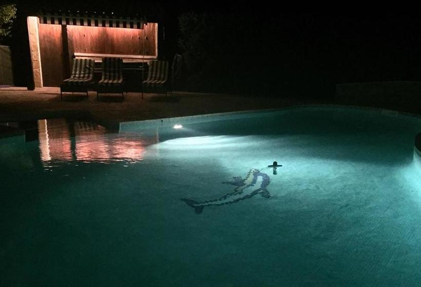 مبيت وإفطار Le Mas Du Rouquan