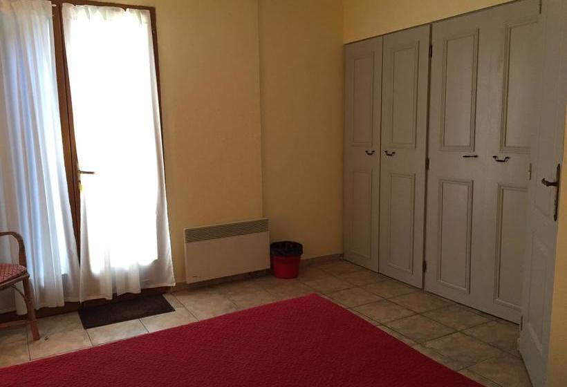 مبيت وإفطار Le Mas Du Rouquan