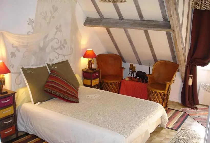 ベッドアンドブレックファースト Le Petit Chateau   Tiffauges Proche Puy Dufou