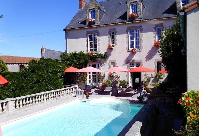 민박 Le Petit Chateau Tiffauges Proche Puy Dufou