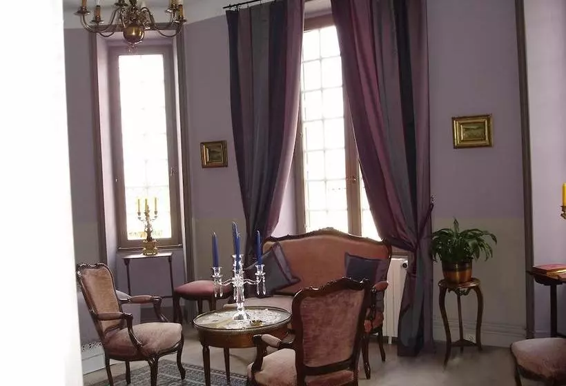 ベッドアンドブレックファースト Le Petit Chateau   Tiffauges Proche Puy Dufou