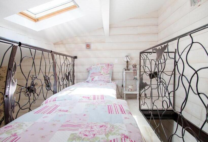 مبيت وإفطار Les Chambres De La Forge Des Collines