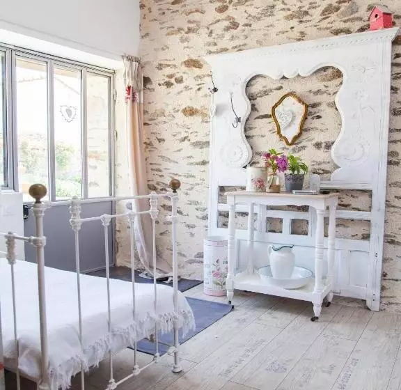 ベッドアンドブレックファースト Les Chambres De La Forge Des Collines