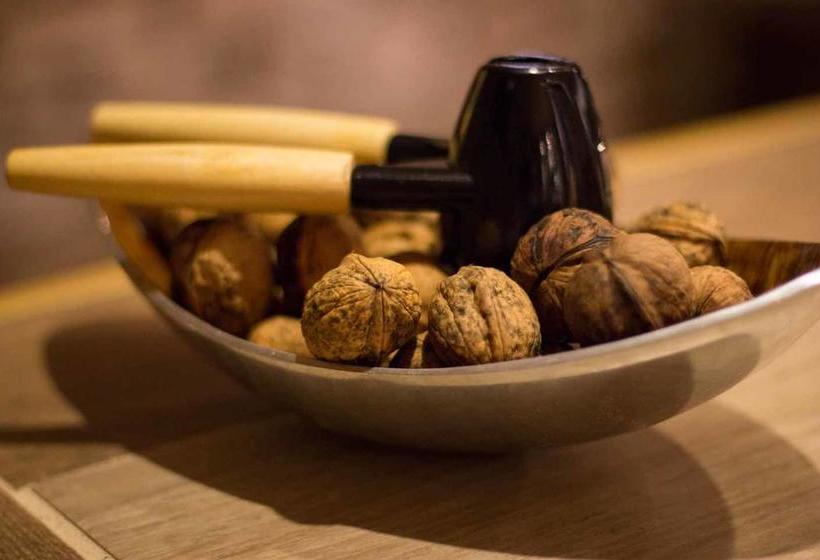 Aux Bories De Marquay, Chambres D Hôtes B&b Avec Piscine Et Spa Près De Sarlat