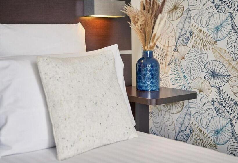 בית מלון כפרי Du Vieux Port