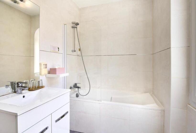 בית מלון כפרי Du Vieux Port