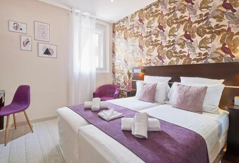 בית מלון כפרי Du Vieux Port