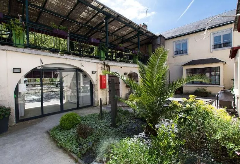 هتل Hôtel Relais Du Loir