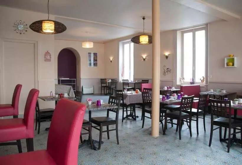 هتل Hôtel Relais Du Loir