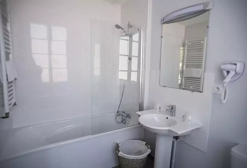 هتل Hôtel Relais Du Loir
