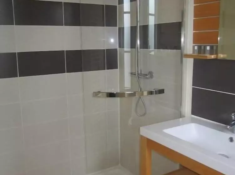 هتل Hôtel Relais Du Loir