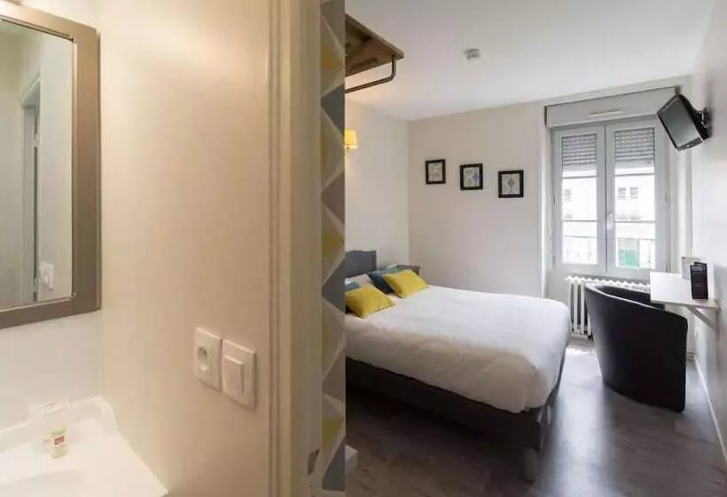 هتل Hôtel Relais Du Loir
