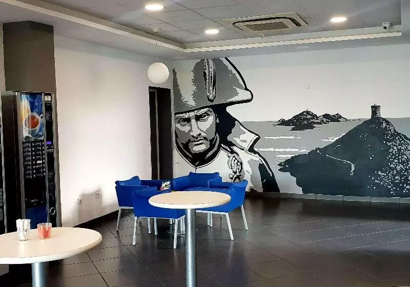 ホテル Ibis Budget Ajaccio