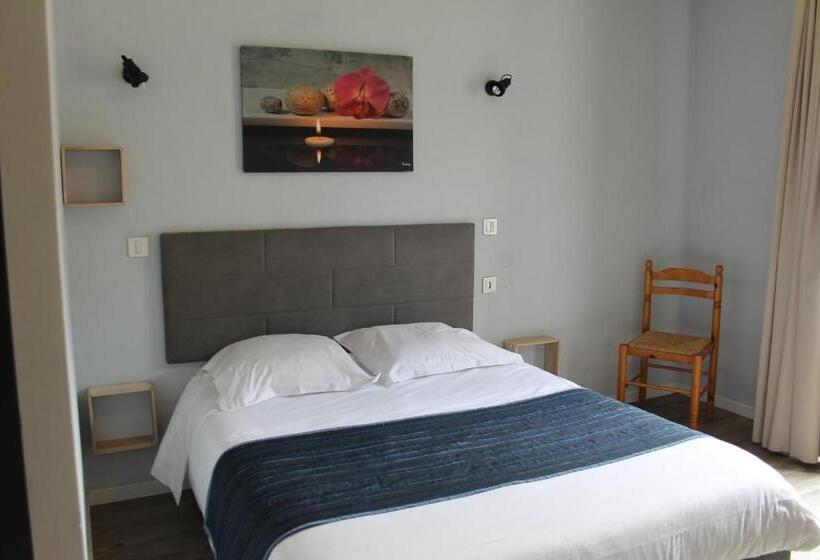 בית מלון כפרי Restaurant Le Saint Clement