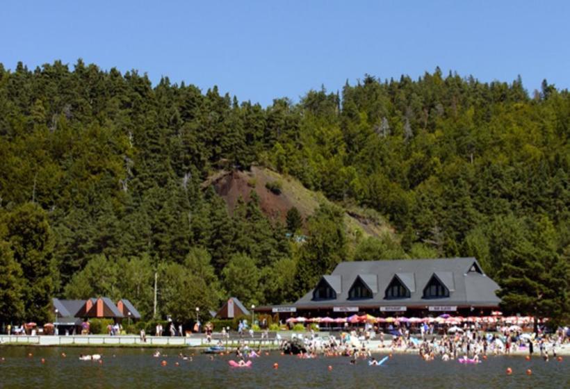 منتجع Cabane Lodge Domaine Du Lac Chambon