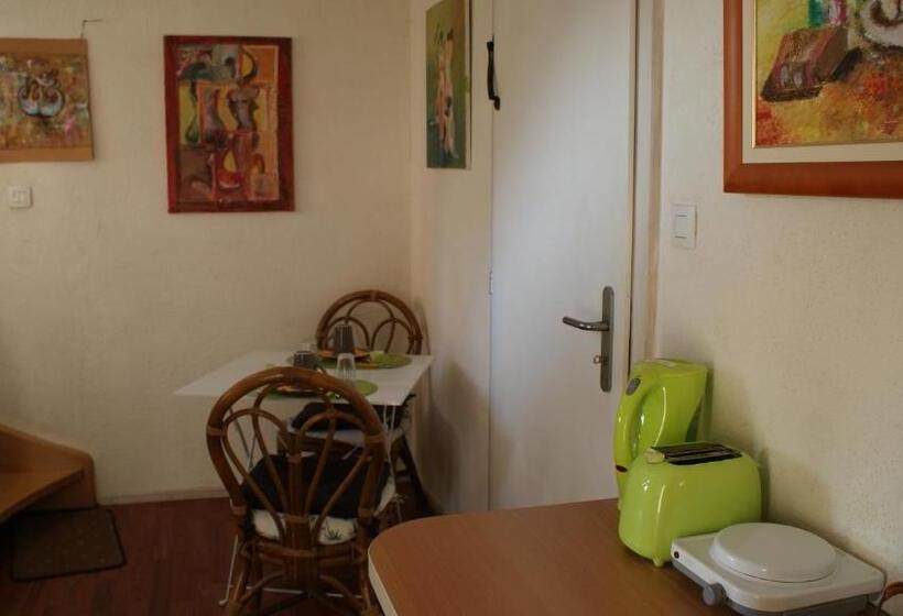 ベッドアンドブレックファースト Chambre D'hotes Le Vogelgarten