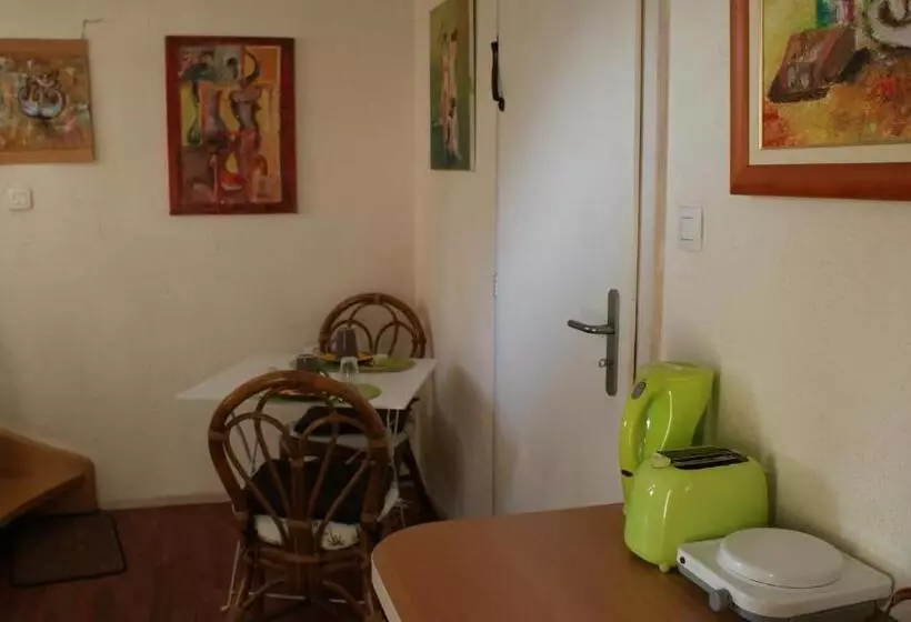 Aamiaismajoitus (B&B) Chambre D'hotes Le Vogelgarten