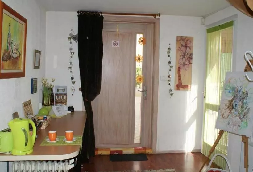Aamiaismajoitus (B&B) Chambre D'hotes Le Vogelgarten