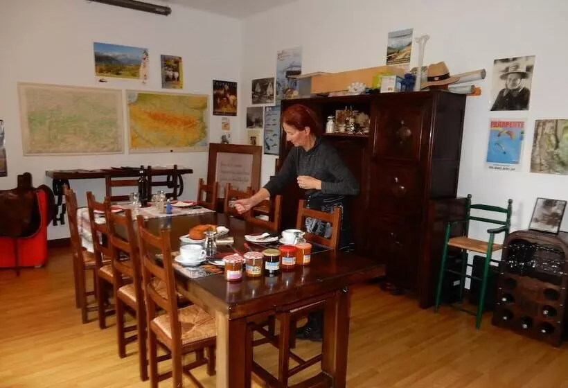 Aamiaismajoitus (B&B) Chambres D Hôtes La Maison Blanche