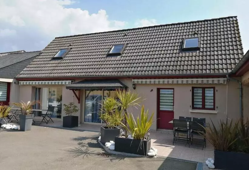 ベッドアンドブレックファースト Chambres D'hotes La Maison Neuve
