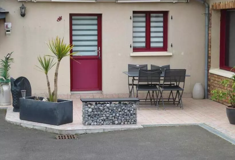 ベッドアンドブレックファースト Chambres D'hotes La Maison Neuve