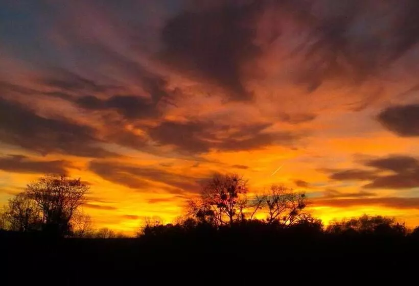 تختخواب و صبحانه Chambres D'hôtes Notre Paradis