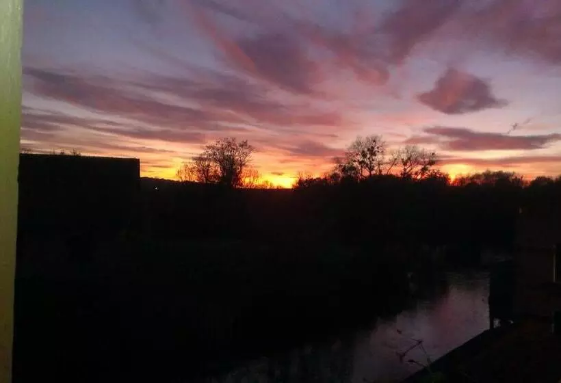 تختخواب و صبحانه Chambres D'hôtes Notre Paradis