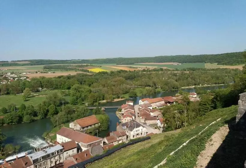 تختخواب و صبحانه Chambres D'hôtes Notre Paradis
