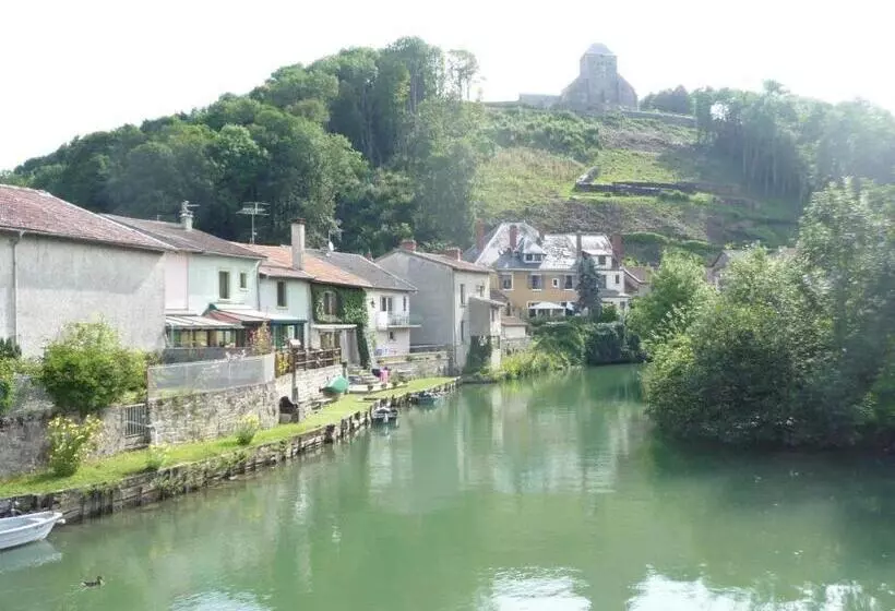 تختخواب و صبحانه Chambres D'hôtes Notre Paradis
