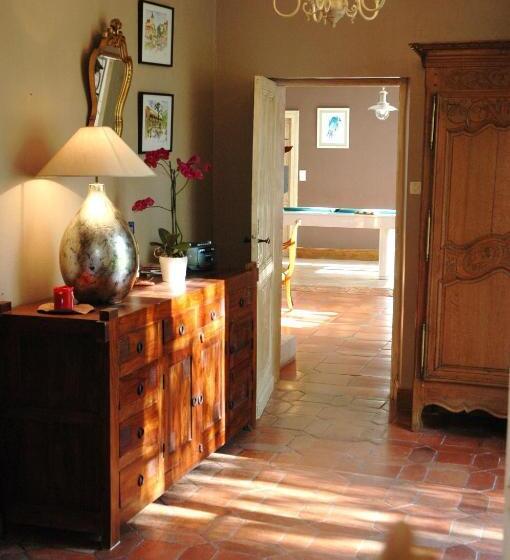 צימר Domaine De La Queyssie