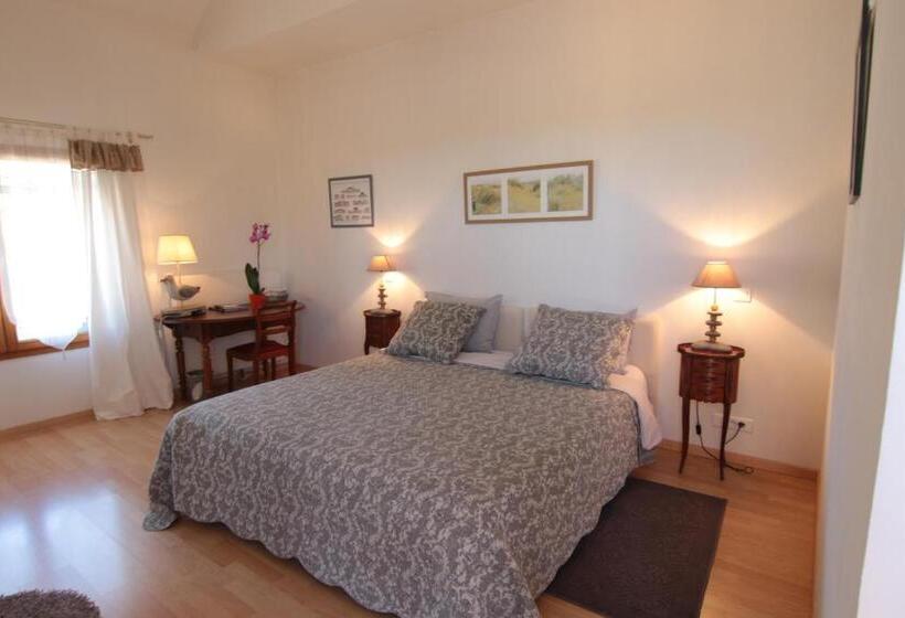 צימר Domaine De La Queyssie